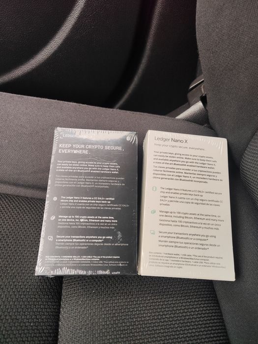 Топовий Криптогаманець  Ledger Nano X, Новий в плівки, оригінал