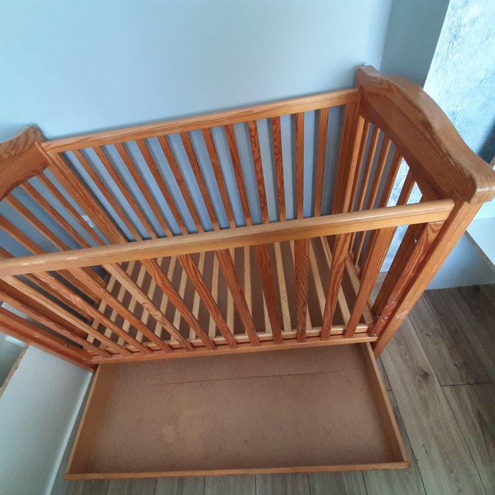 Drewniane Łóżeczko