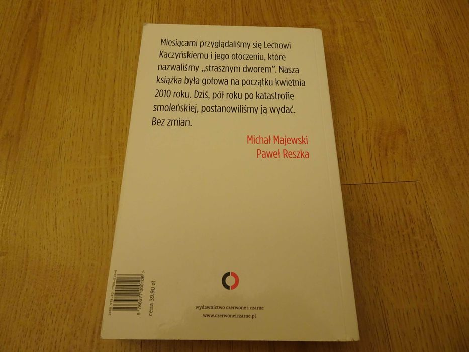 "Daleko od Wawelu" Michał Majewski, Paweł Reszka