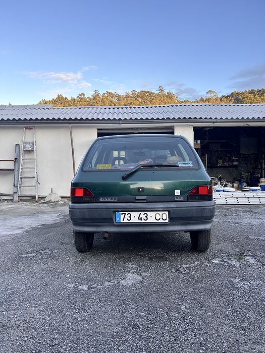 Renault Clio 1.2 • 98.000KM • 1 dono