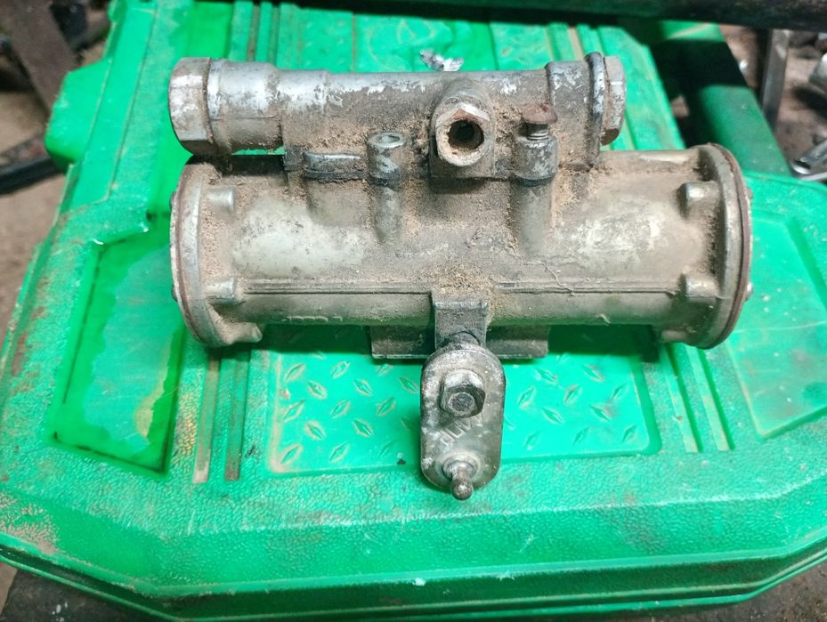 Пневмо стеклоочиститель зил в робочому стані