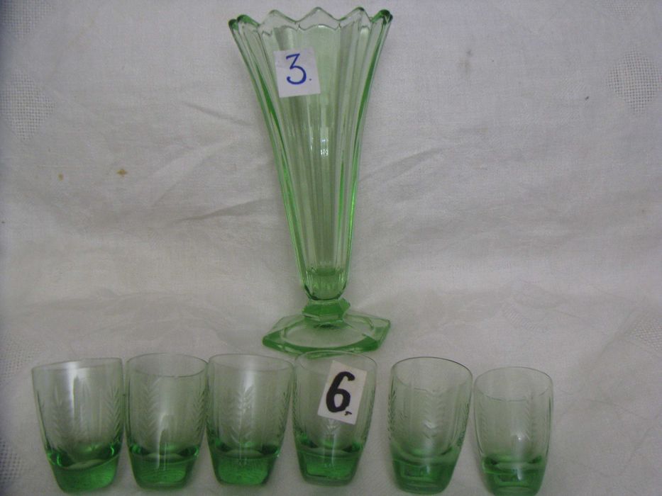 Фужер - рюмка для напитков - хрустальное стекло.