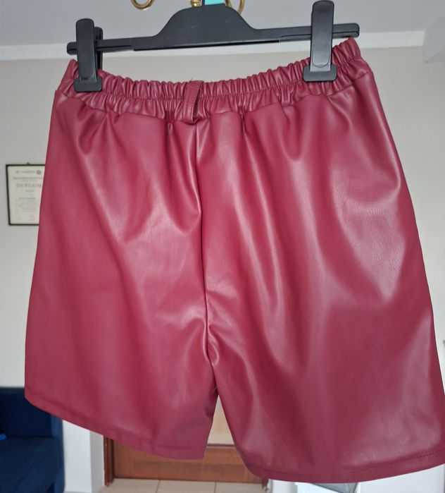 Spodenki eko-skórka bordowe