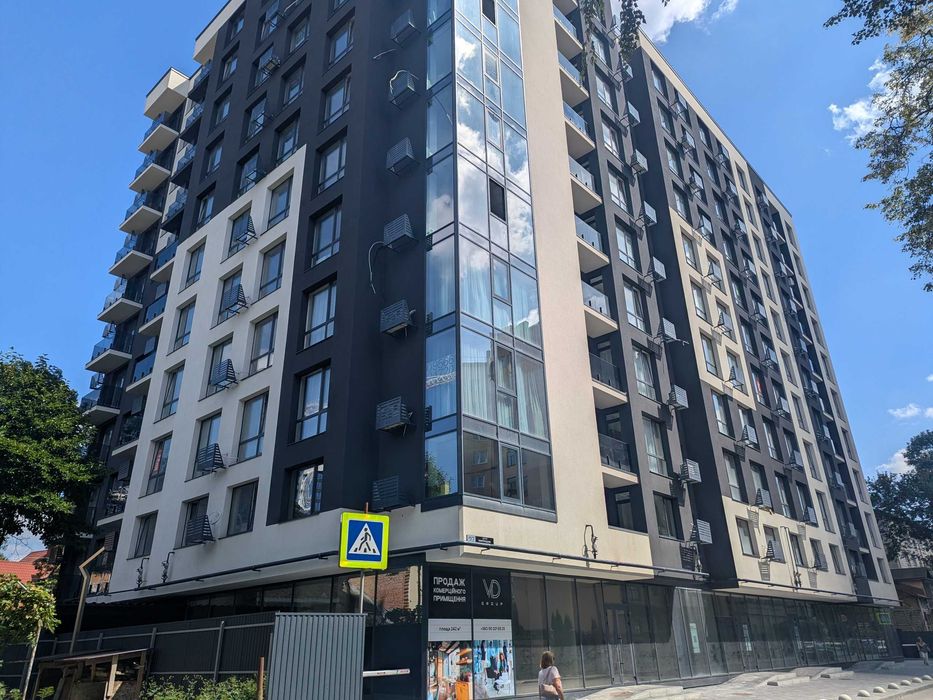 ЗДАНИЙ 2к. сирець в центрі міста