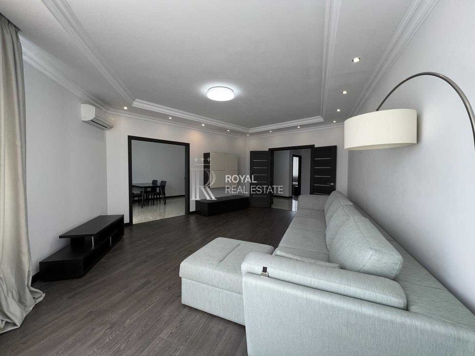 Оренда Квартира Київ ЖК Park Stone 3 кімнати 116 м² 4/22 поверх 2 спальні Кухня-вітальня Якісний ремонт Балкон Паркінг Охорона Набережна