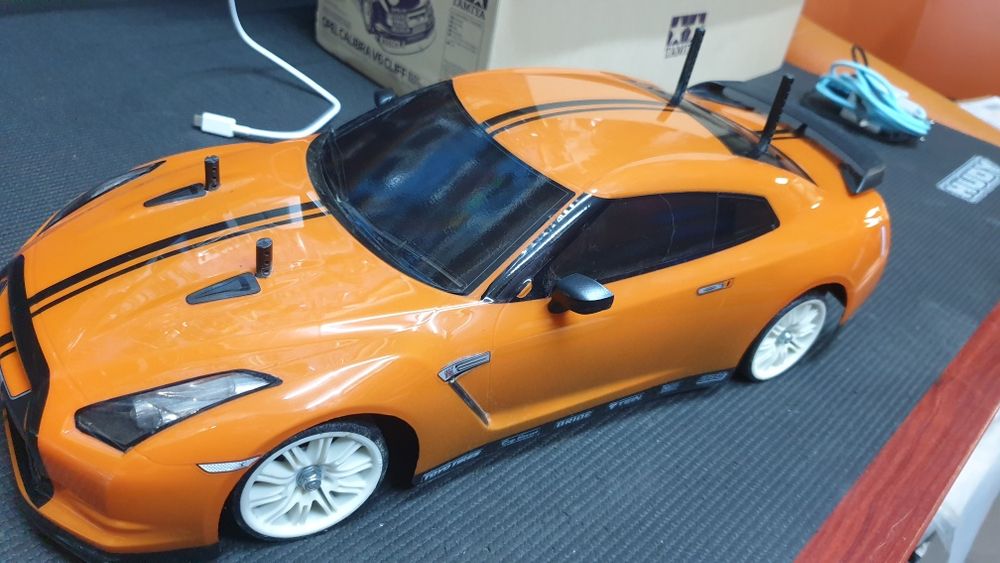 Tamiya Nissan GT-R R35 karoseria buda 1/10 led rc