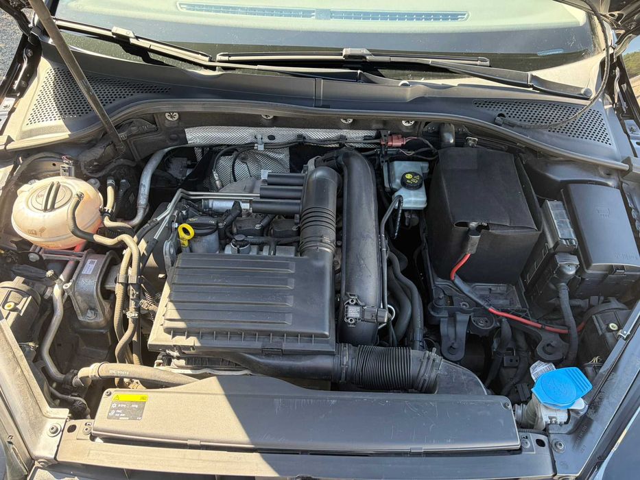 Volkswagen Golf VII 1.2 TSI 105 CV - Preto