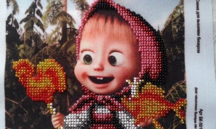 Картина чешским бисером Маша