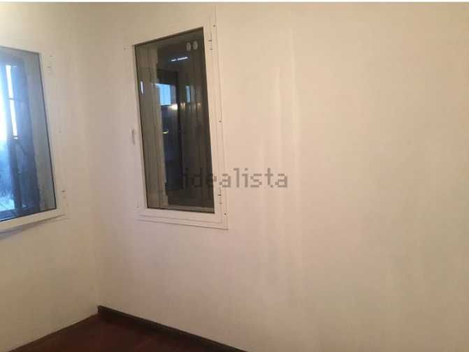 Moradia T4 com garagem e jardim