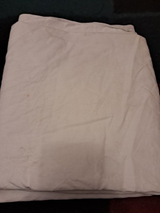 Продаю простынь.