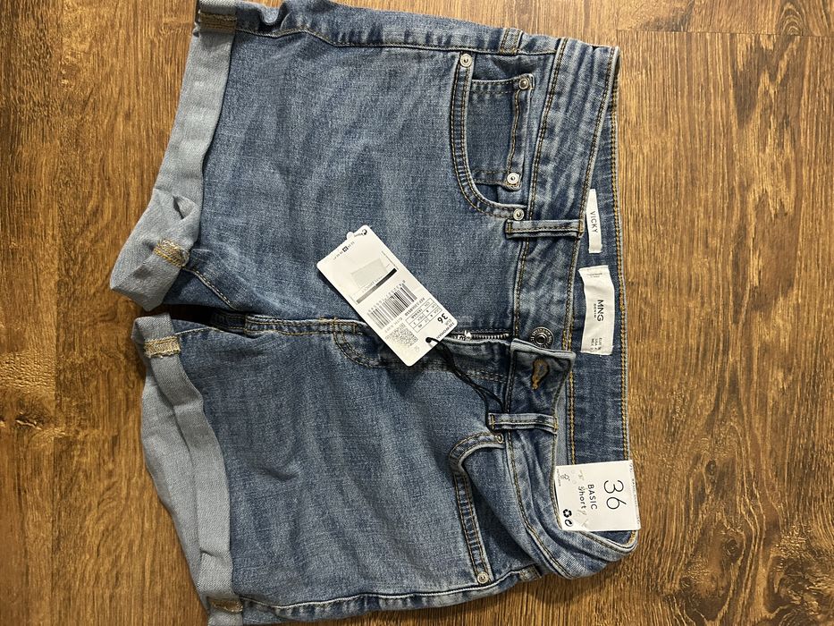 Нові шорти Mango