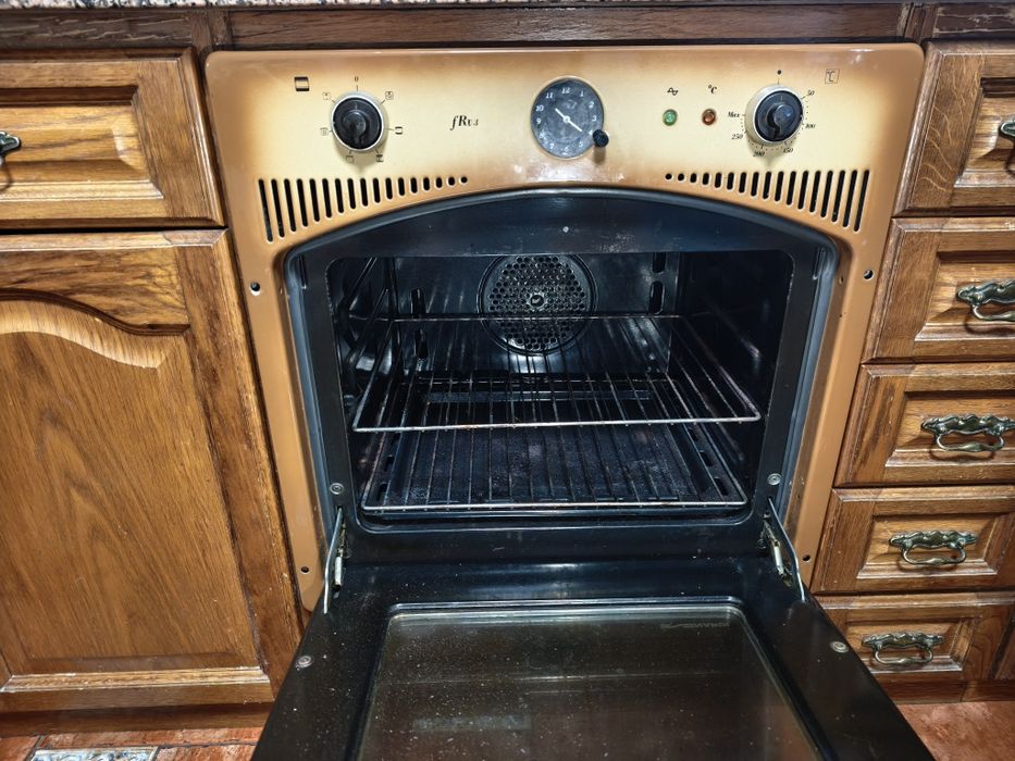 Forno e fogão de cozinha