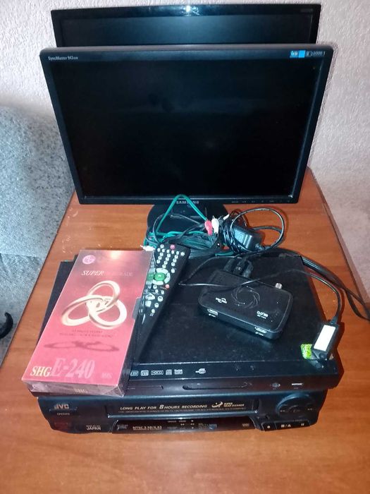 DVD-програвач BBK DV4-38SI