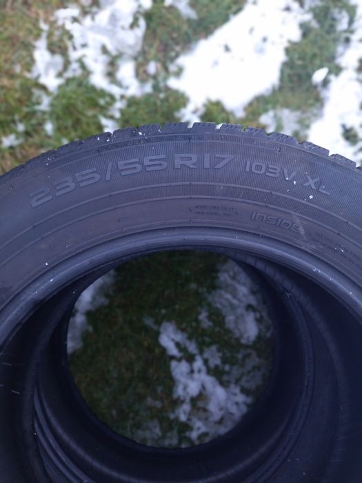 Opony 235/55/17 nokian wysokość bieźnika 7mm.