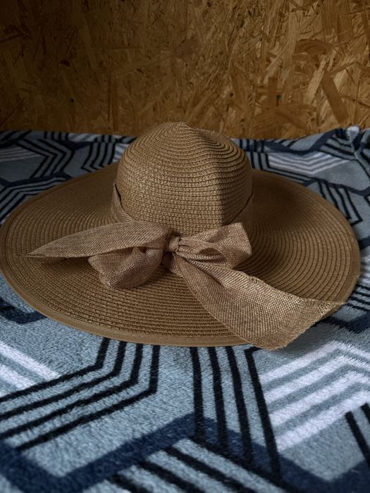 Капелюх жіночий літній