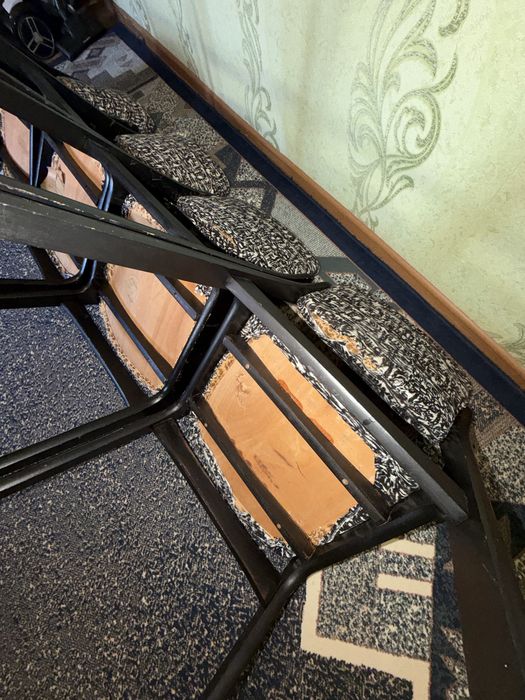 Продам 4 стула под реставрацию