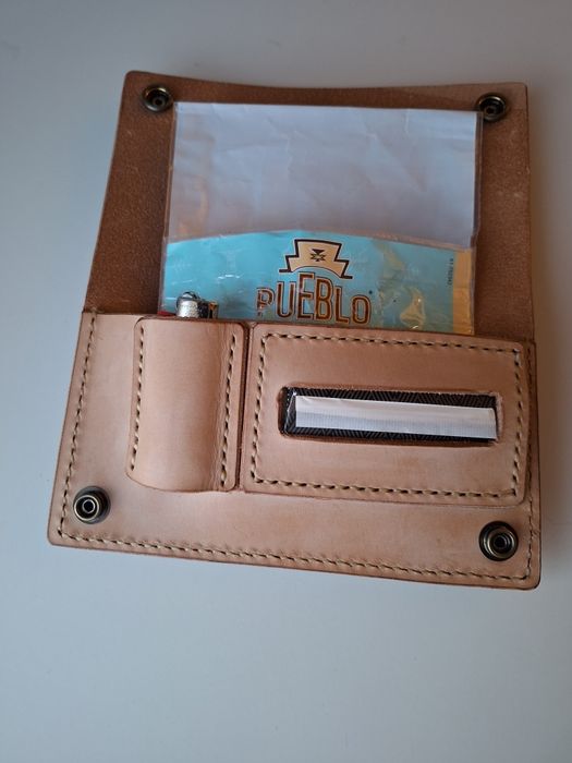 Bainha para tabaco de enrolar em couro