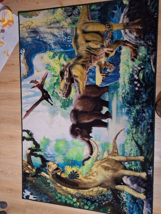 Dywan dziecięcy  z dinozaurami 133x190cm