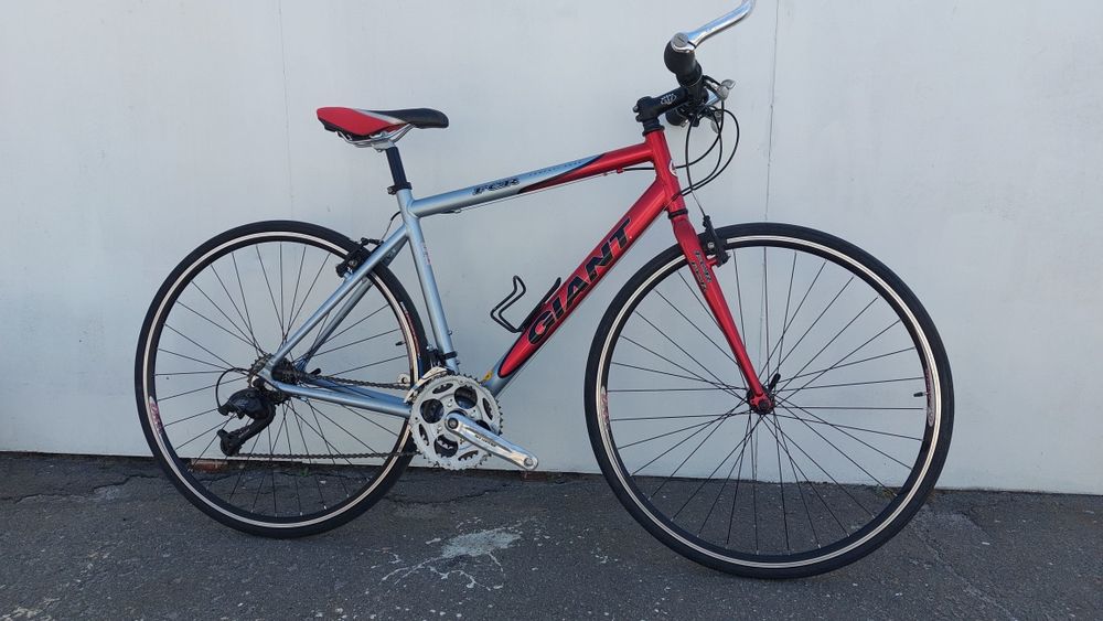 Шоссейный велосипед Giant FCR.