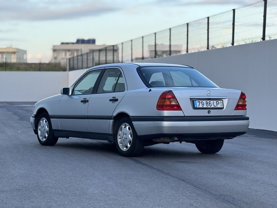 Mercedes-benz c220 D