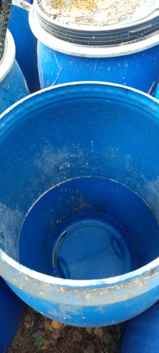 Beczki beczka 120l plastikowe 100szt. Brudne