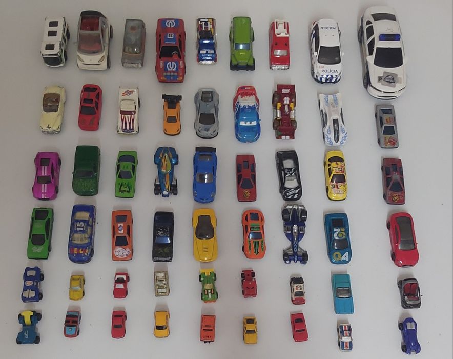 CARRINHOS MINIATURA COMO NOVOS.Criança Brincar,Casa,Quarto,Escola.