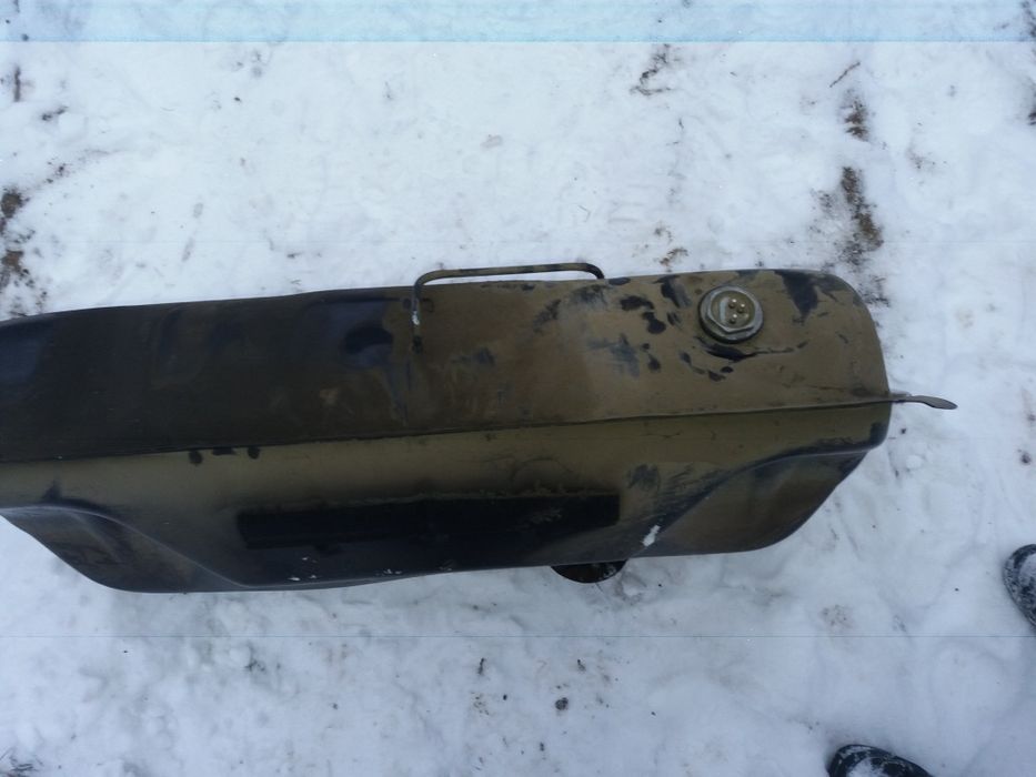 Паливний  бак  мерседес  w 123  D240