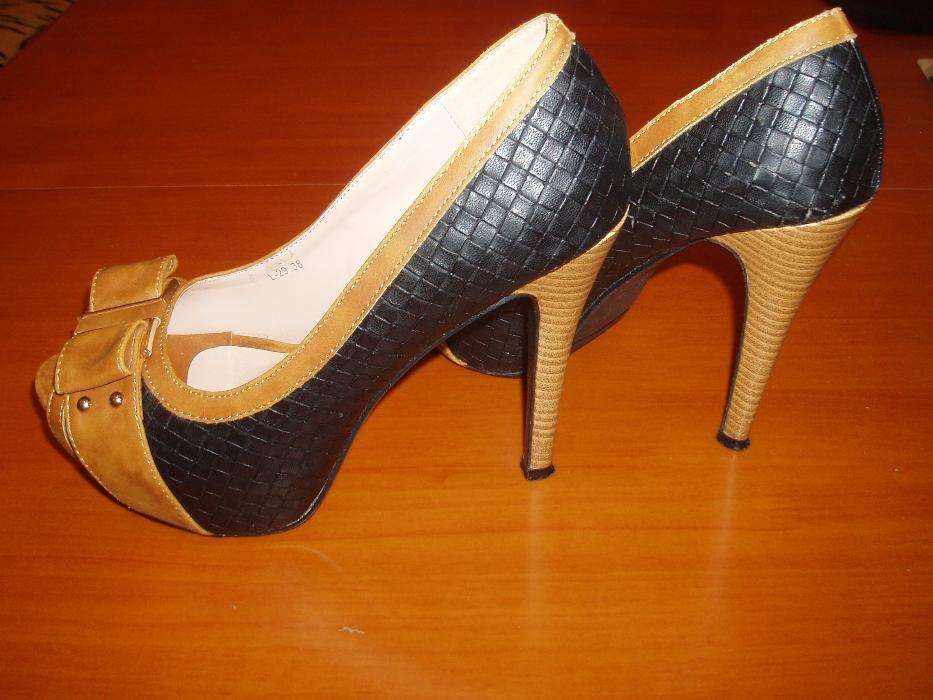 Туфли женские на высоком каблуке, каблук 12см.