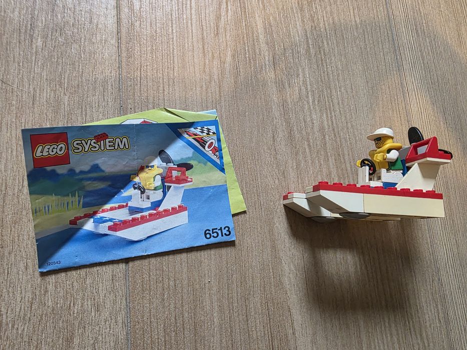 3 Legos marca Lego  década de 80/90  com manuais de instruções.