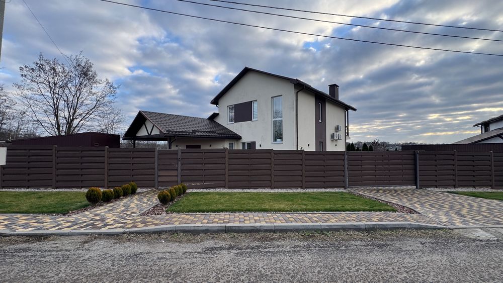 Продам новий 2пов.  Будинок біля р. Дніпро с. Любимівка