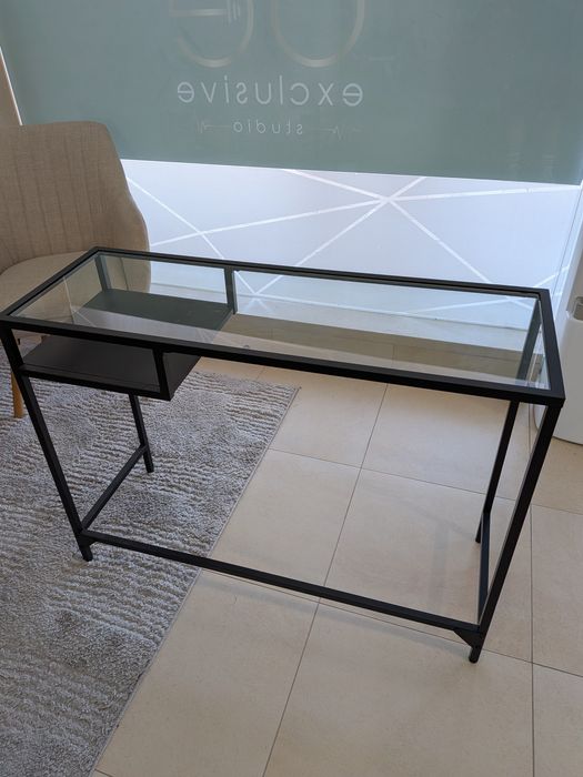 Mesa / Secretária IKEA VITTSJÖ em vidro