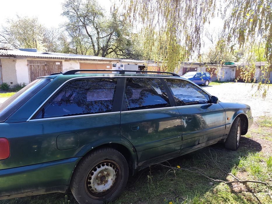 Авді а 6с4.не поганий автомобіль