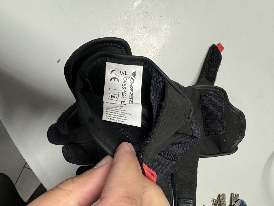 Capacete motard Nexx c/ saco + luvas Dainese