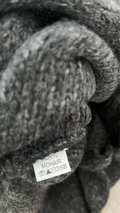 So Me szary sweter na łódkę moher