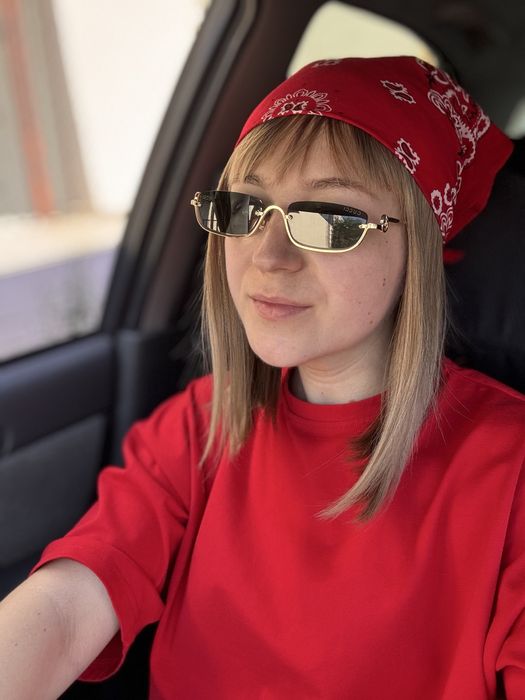 Парик дуже якісний та зручний