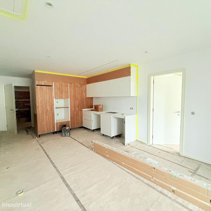 T1 novo com terraço, garagem e ar condicionado  SD/CO