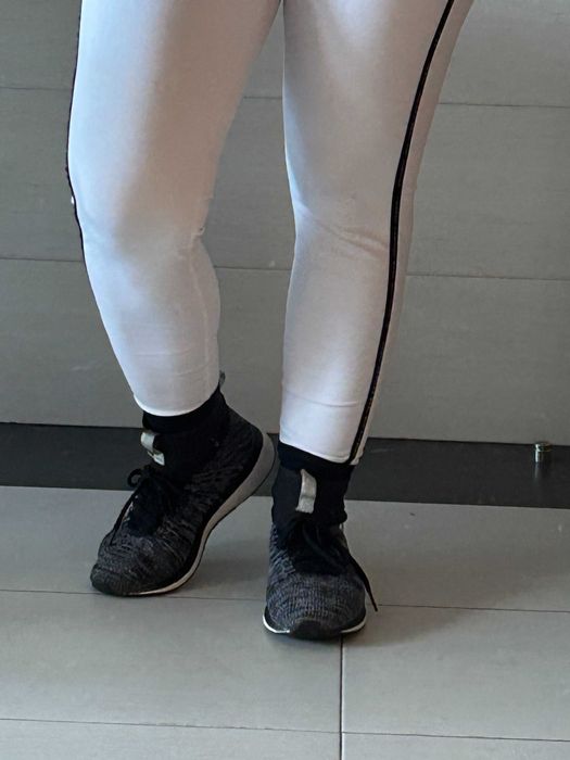 Ténis slip ins (sem necessidade de abotoar) super confortáveis