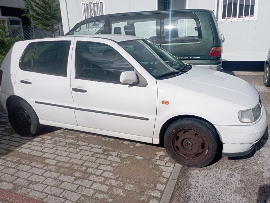 Vendo pólo 99.   350€