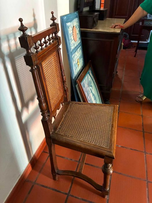 Cadeira antiga em madeira e vime (para restauro)