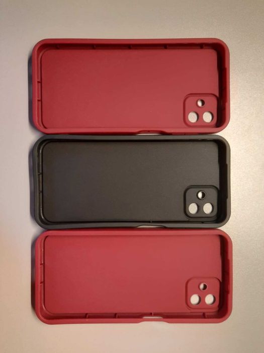 Trzy etui na telefon Samsung Galaxy M13 5G