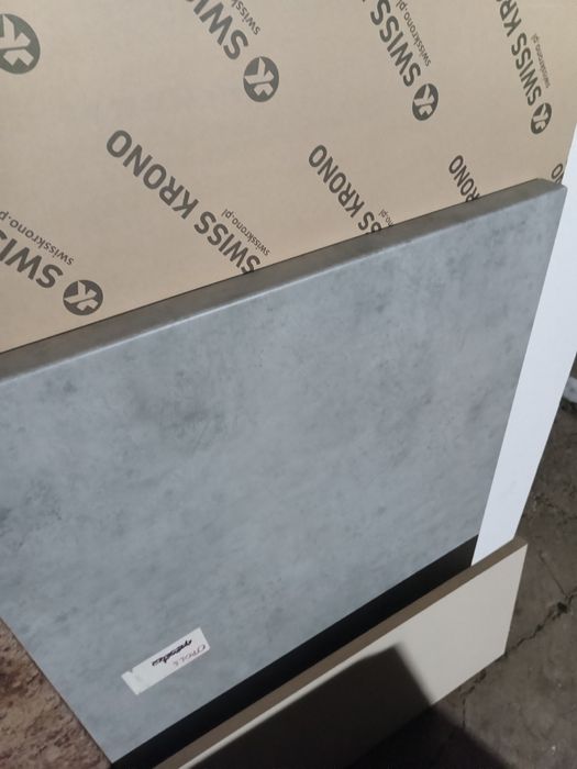 Blaty kuchenne i łazienkowe odpady na metry