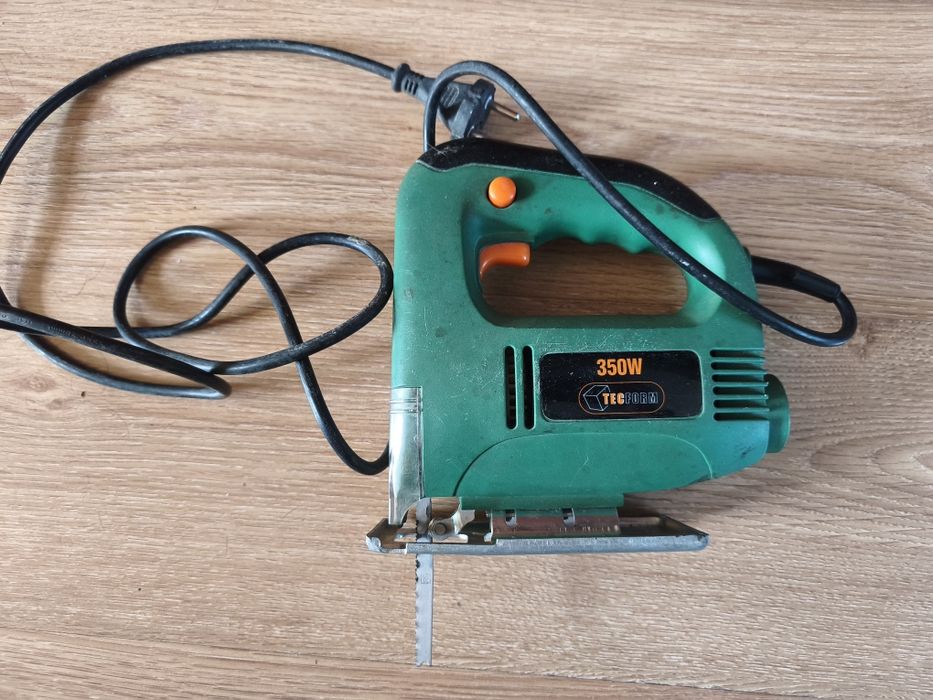 Wyrzynarka Tecform model 56G133. 350W, sprawna. Stan jak na zdjęciach.