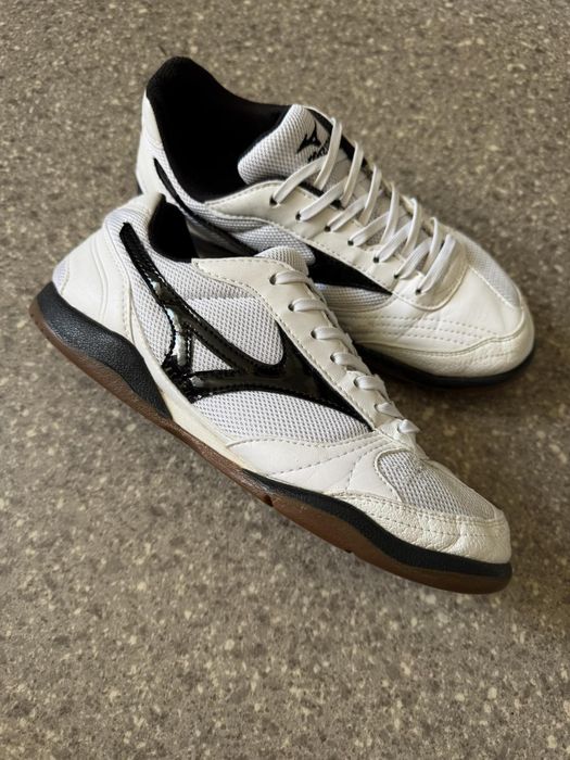 Футзалки шкіряні Mizuno