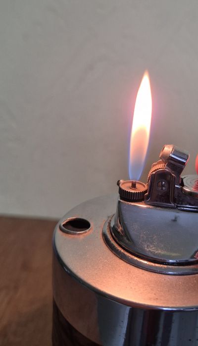 зажигалка газовая