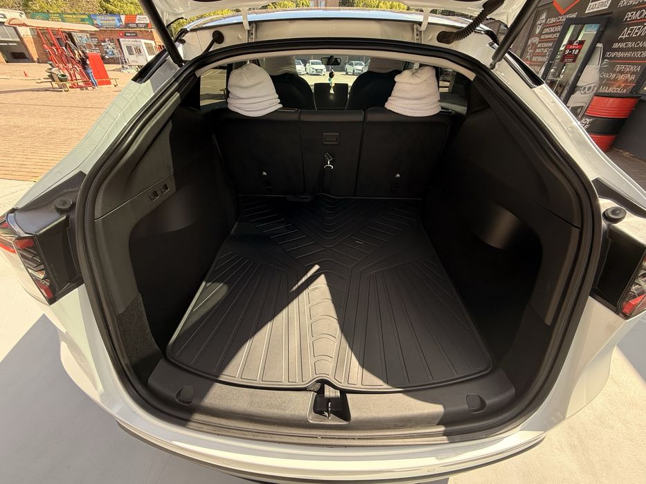 Продам Tesla Model Y