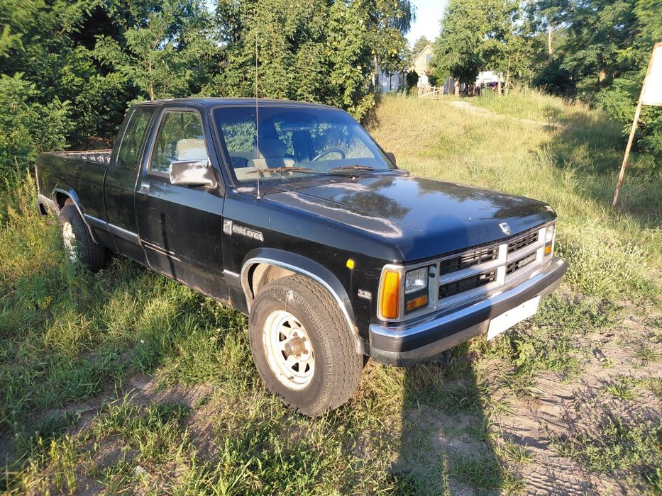 Dodge Dakota 3,9b V6 1990 Czarny Sprowadzony