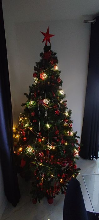 Árvore de natal tudo incluído de 2 metros de altura