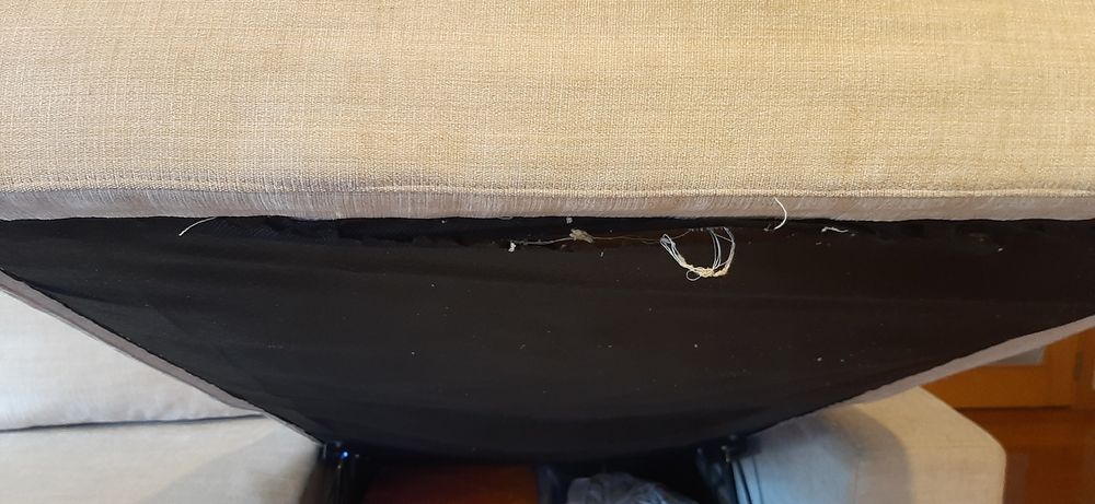 Sofá com chaise longue e cama extra