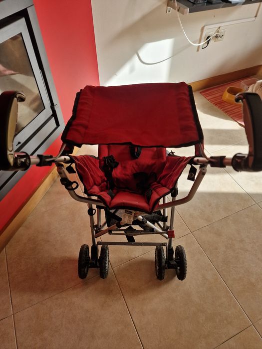 Carrinho passeio tipo bengala Chicco Caddy