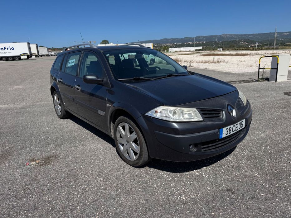 Renault Mégane Break 1.5 dCi — 2006 · 206.711 km · Android Auto · Revisões em dia